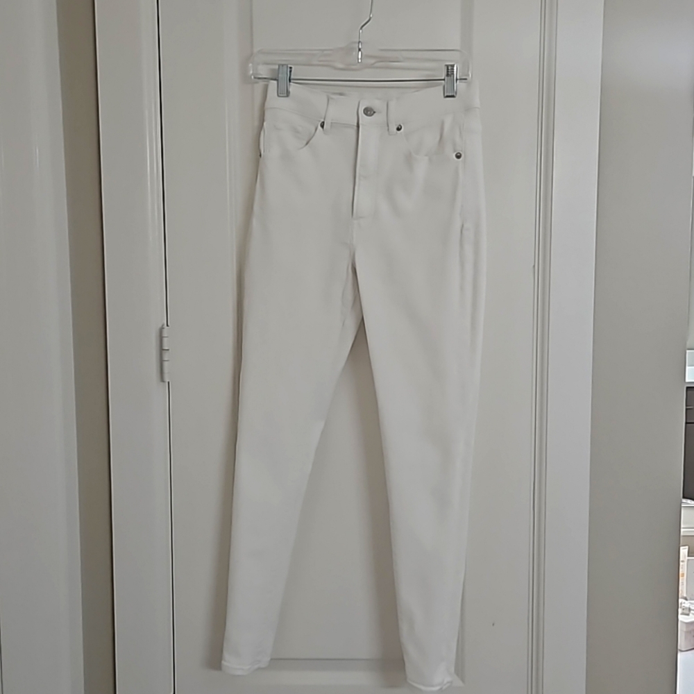 Women white jean
